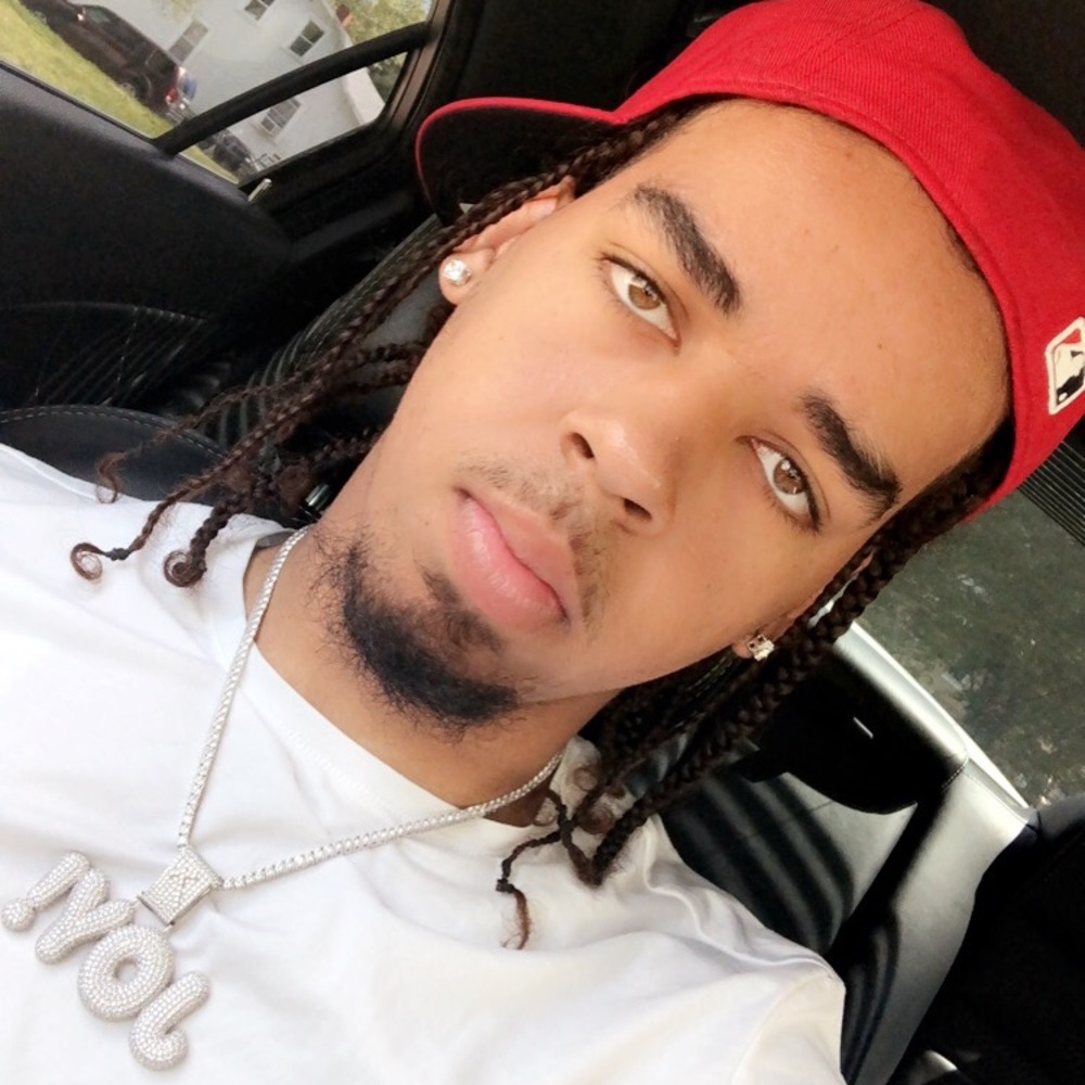 Meet your Posher, Khallin